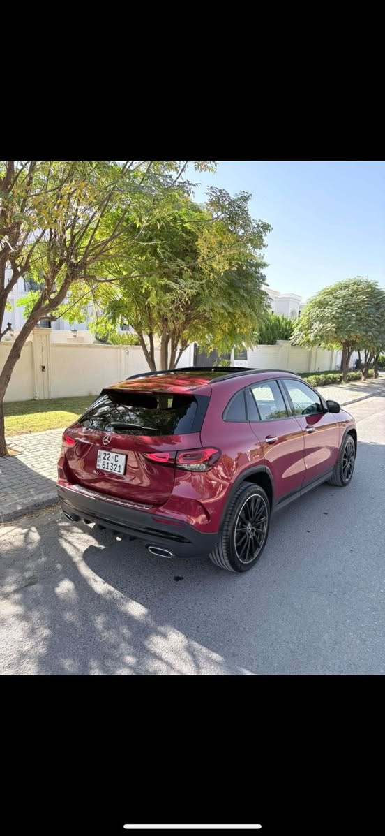 مارسدس GLA
موديل 2021 
حادث دعاميه إماميه جاملغ أمام بارد 
بيهه قطعه كلير من امريكا 
رقم أربيل 
ماشيه 75 
فووول مواصفات 1/1 
السعر 25 الف $ وبيهه مجال 
***********
