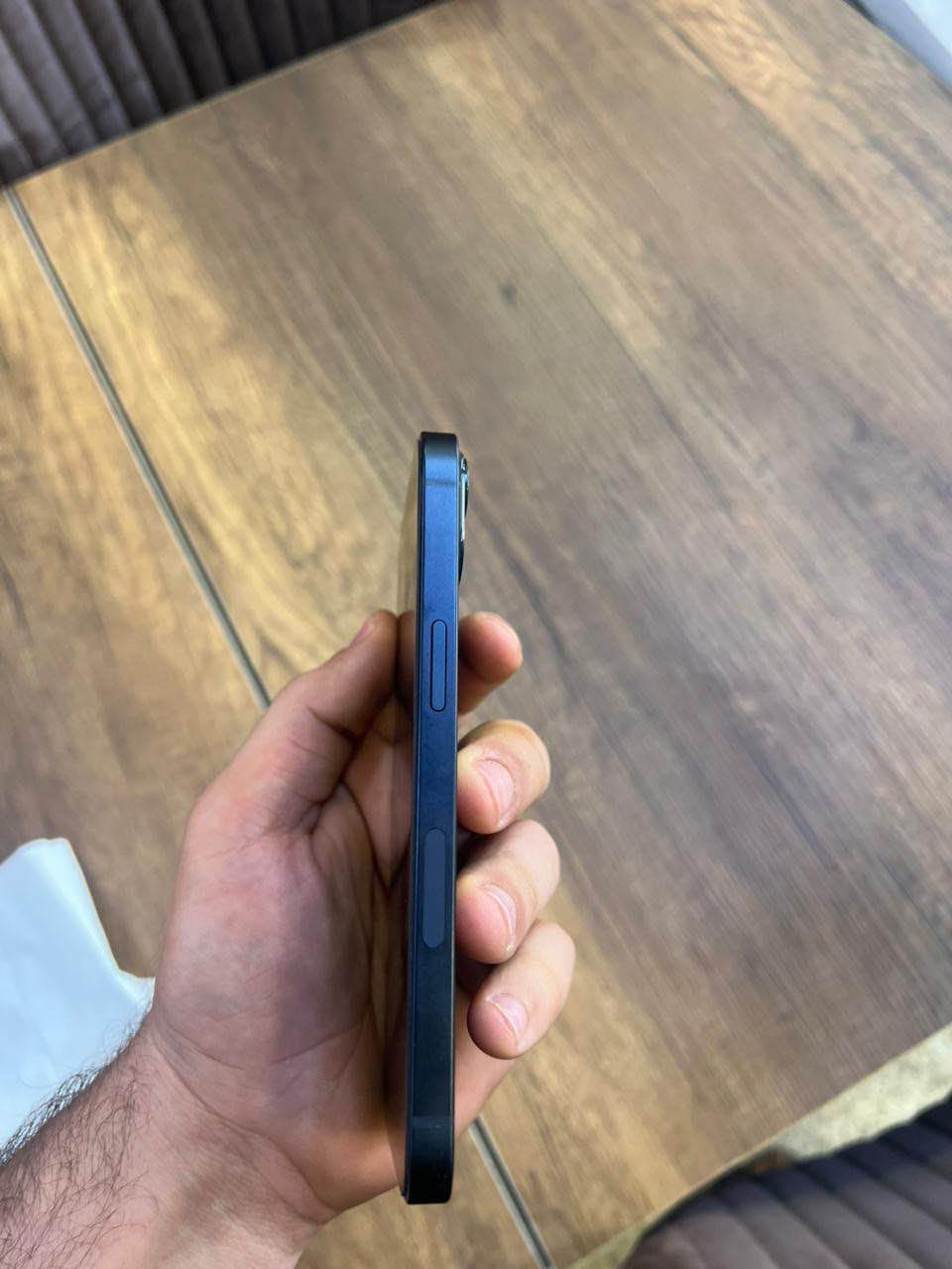 ئایفۆن ١٣ دوو کامیرەی حجم گەورە ١٢٨ گێگابایتی ١ سیمارتە پاتری ٨٧ زۆر زۆر خاوێنە پێویست ناکا وەسفی کەم مالەکە دیارە لە هەولێرم سعری ٣١٠$ محمەلەکی کەمی تێدایە أربيل, العراق


**إذا كنت صاحب هذا الإعلان وتريد حذفه لأي سبب، رجاءا أرسل رسالة إلى الدعم الفني**