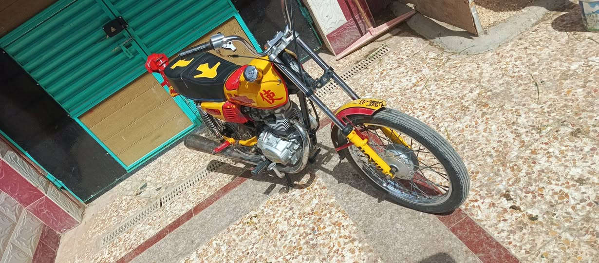 سلام عليكم دراجه اللبيع موديل 12تعمير 22 اوراق اصوالي مكاني واسط قضاء الحي سعر تصل وخادم ***********
