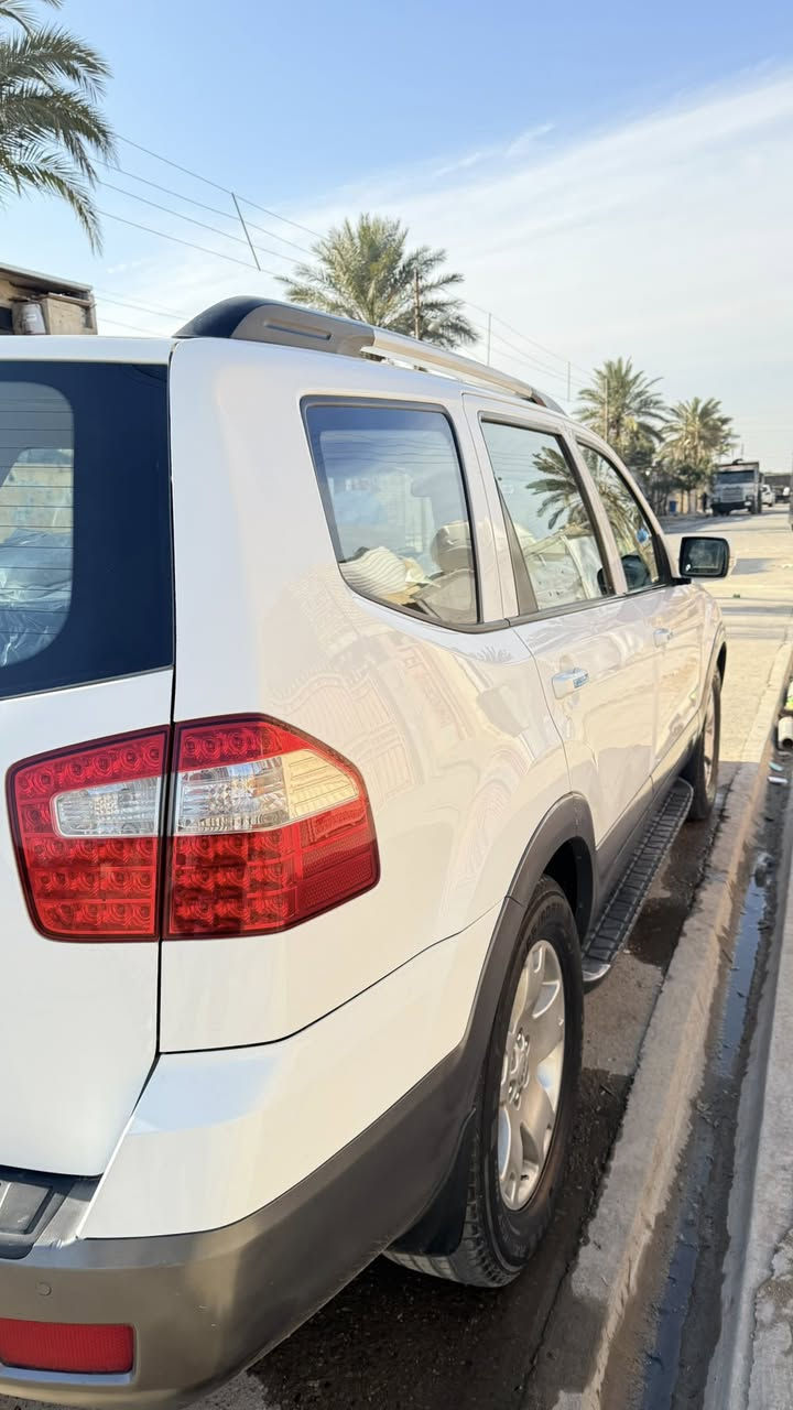 السلام عليكم مهافي للبيع مديل 2013 فول مواصفات كفالة عامة ماشية 129الف مكينةوكير شركة غير مفتوحات بأسمي سنوية 2030 ملاحضة بارد في الصندوق الخلفي السعر 155وبية مجال 
رقم الهاتف *********** العنوان بغداد مدينة الصدر.
