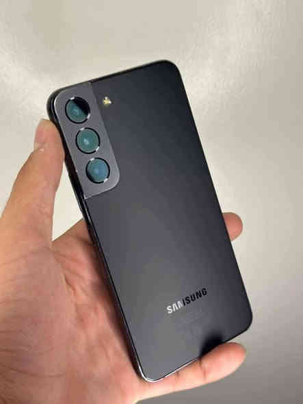 سامسونك اس 22بلاس جهاز نضيف جديد مامفتوح وتر برو
شرق اوصط عربي صلي دبل خط ذاكره 256سعر٢٢٥
***********
