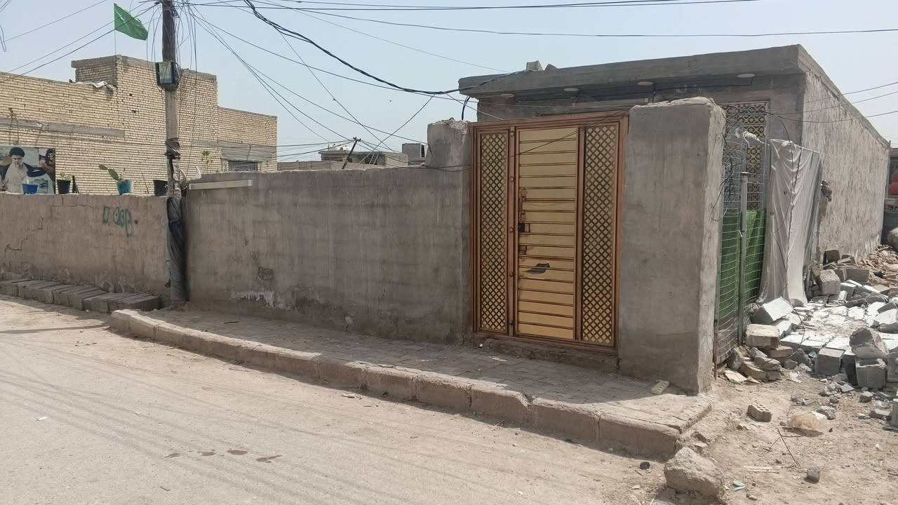 يا الله السلام عليكم ورحمة الله وبركاته 

كاع 600متر من ضمنهن مضيف 100 متر ركن مقابل حسينيه للشيخ وهاب فرع الشهيد محسن علي الزيداوي التواصل خاص لو على الرقم ***********
