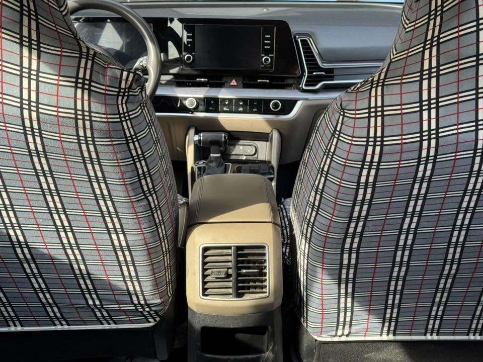 السلام عليكم 
سبورتج 2023 
خليجية 
وكالة الدولية
جديدة السيارة كلش 
بصمة +  تشغيل عن بعد
شاشة جبيرة 
ويل جبير 
كامرة 
محرك 2000 
قطعتين تبريد 
مري شفط 
ومعروفة مواصفاتها 

سياره بسمي تحويل مباشر 

***********
