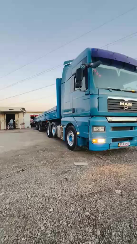 مان موديل ٢٠٠٧
مكينه ٤٤٠ مال بريفان شرط لا صرف ولابخار 
كير عادي هاف
تبريد ثلاجه جك قماره كهربائي 
عربانه كوجل دسك مكفوله
هزه وبراد جديد قبل ٢٠ يوم مسوي
سنويه بأسمي لل ٢٠٣٠
سياره مكفوله من الدعاميه للدعاميه 
مكان سياره ديالى اطراف المقداديه 
***********
