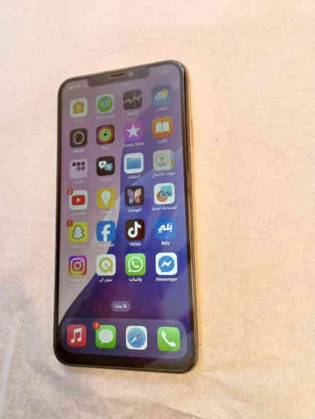 للبيع ايفون اكس ماكس ذاكره 256 بطاريه 100  بس بطاريه مبدله البقيه مكفول   من كلشي نظافه 100/100 مكاني بغداد العبيدي *********** بدون غراض بس جهاز متوفر واتساب وخاص واتصال
