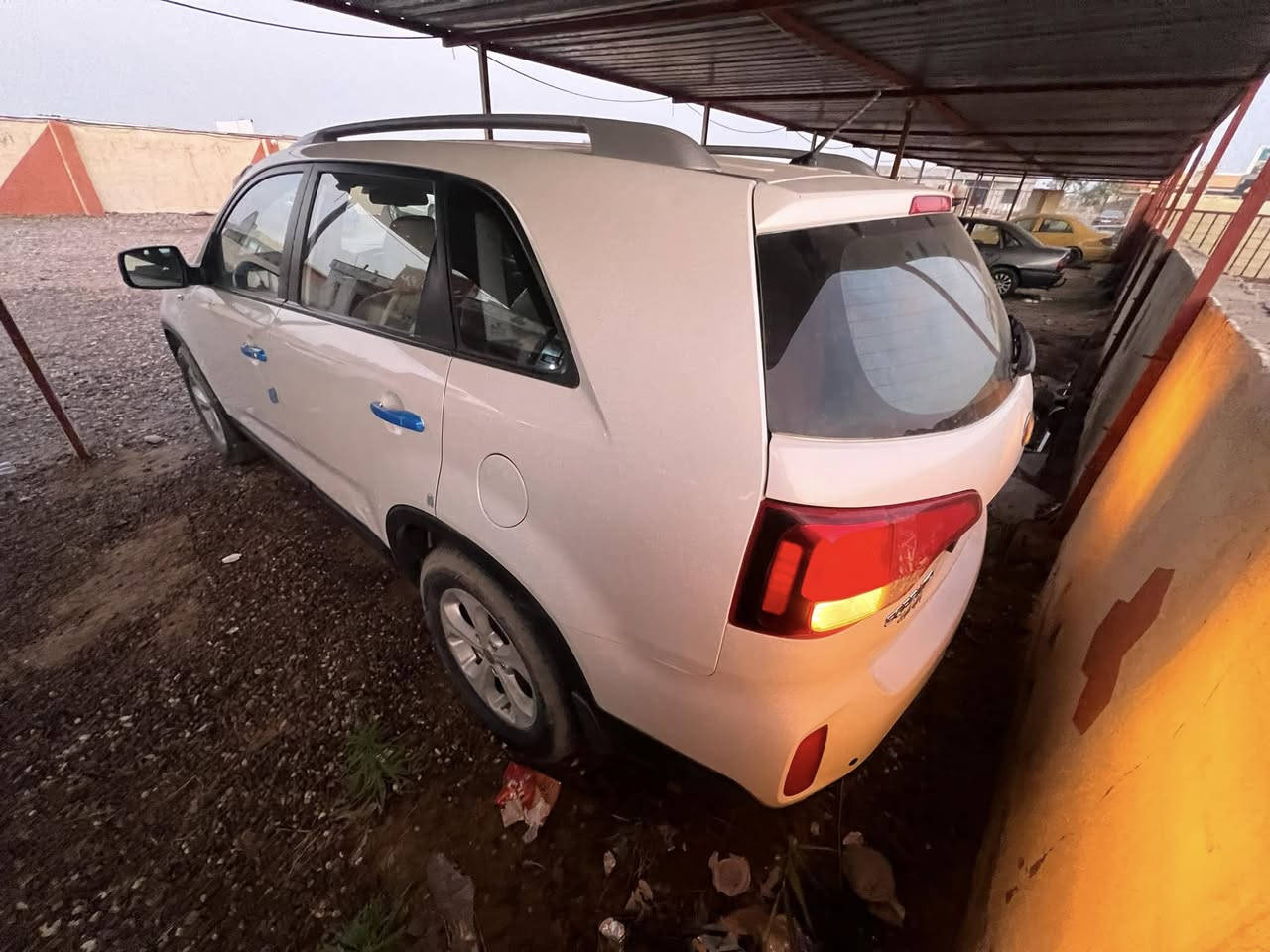 سلام عليكم 
سورنتو للبيع امريكي 
موديل 2014
كير ومحرك4 شرط 
تواير وصدر جدد 
السعر 165
وبيها مجال للطيبين 
الرقم ‭0770 857 0092‬
