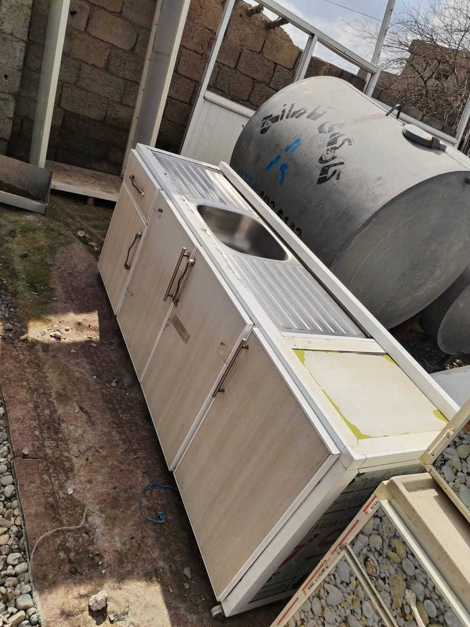 للبيع النظافه فول مواد سراي شرط متوفر لده معرض لاخوين لاستفسار ***********
