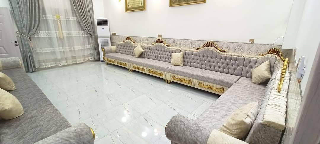 *********** معمل الامير ?⭐ لصنع القنفات و الديوانات👍 وتجديد ومراوس الديوانات (( علمأ الشغل حطاطه وانطي وصل ضمان مع كل تفصال كوشات او طبله الشغل تعال شوفه بعينك المتر من 70 الف  فما فوق شغل حطاطه مو سوكي عنوان كركوك🚗 حي النصر بداية سايدين مركز شرطه العروبة من طرف جسر 🌉 حصو ورمل معرض ومعمل الامير⭐🤝 اهلا بكم
