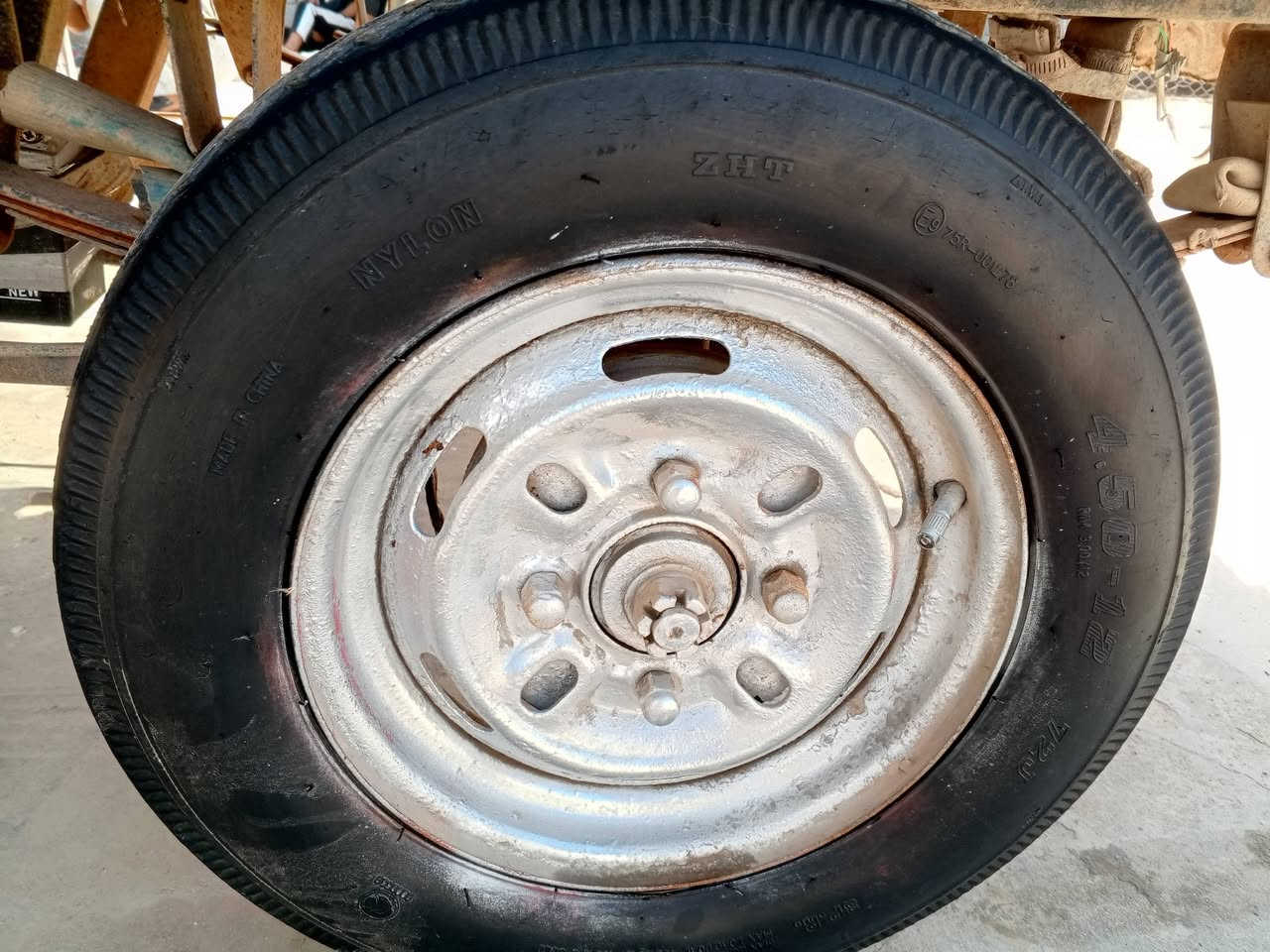 يا الله ستوته اوراق 14 اصوليه نقص وصل الزغيرون مايهم هوه بس للمعلومه فقط نضيفه مكينه 24 مفتوحه ناعمه ماتنسمع سلف اشاير لايت تخم تاير دبلات توني شادهن. ستوته شرط الف ماتخسر عليها. مكاني دوايه الشراي يراسلني وبخدمته السعر 1150 مليون وميه وخمسين


**إذا كنت صاحب هذا الإعلان وتريد حذفه لأي سبب، رجاءا أرسل رسالة إلى الدعم الفني**