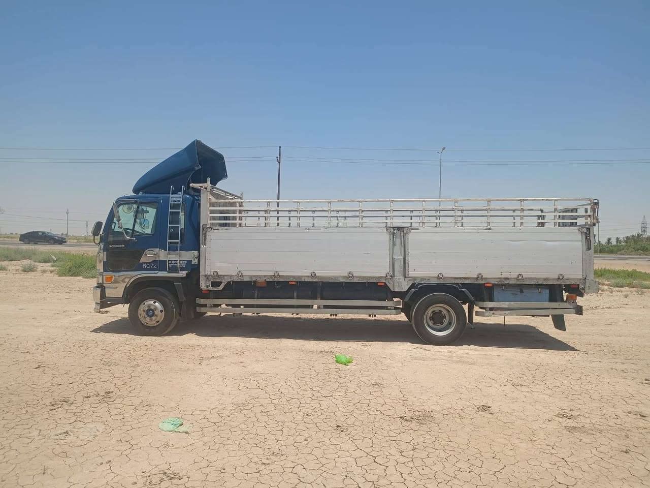 السلام عليكم هينو طيره مديل 92 تحويل بأسم المشتري طول 6 وربع بلاد مكينه 70 عادي ستندر لا صرف لابخار  مكفوله السياره مكان بغداد ناحيه الوحده هاتف ***********
