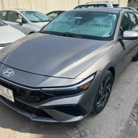 HYUNDAI ELANTRA, 2024 LIMITED النترا ٢٠٢٤ سلفر هايبرد للبيع فول مواصفا...