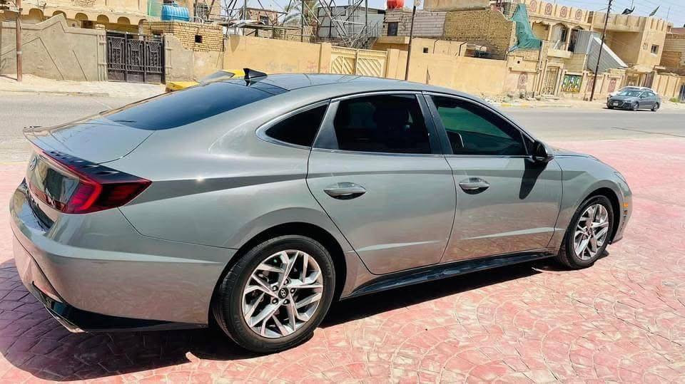 ((( مكلف بالنشر. )))
سوناتا 2020
فول مواصفات عدا الفتحة

محرك 2500
اربع انواع قيادة
 - كشن كهرباء 
بصمه تشغيل - ابواب - صندوق
تشغيل عن بعد
لد أمامي
لايت زنون  
فول تحكم استيرين
كير دكم
شحن موبايل واير ليس
شاشه دجتال
سايد بريك بصمه
شاشه اعطال 
رادار امامي - جانبي - خلفي - تحديد مسار
توقف ذاتي أمامي - خلفي 
حساس مطر
اشارة ترحيب

وارد امريكي الحادث تبديل باب الصدر نفس اللون
رقم معوقين ذي قار السعر ( 165 ) بيها مجال
للتواصل  *********** مكان ناصريه

    ((( مكلف بالنشر  )))
