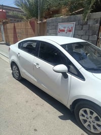 كيه ريو السياره كفاله ماعده طكه بالمدكر والسياره مكينته 1600 كير AT ال...