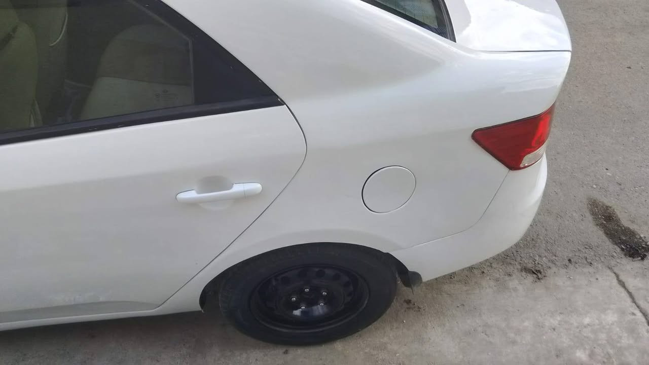 سيراتو خليجي ٢٠١١
- محرك ١٦٠٠ DOHC
- السيارة مسويلها ادامة كامله كلشي جديد صدر ودبلات وقوايش واذاين وبلكات ونوزلات وفيت بمب وفريز تبريد
- تخم تايرات جديد 
- شاشة وكامرة تركيب
- محرك وكير بلادي ومكفولات فول نظافه
- السيارة بيها ضرر جاملغ خلفي وصندوك وصبغتها حزام للجمالية وموجود الفديو قبل الصبغ 
- سعر السيارة 85 ورقة وبيها مجال 
- السيارة رقمها سليمانية رقم جديد والسنوية بأسمي ومكاني بغداد
الاتصال على الرقم التالي 
***********
