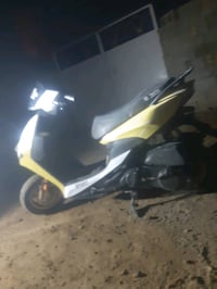 بغداد الحسينية  دراجة ماكس fs  الدراجة كفالة كفالة عامة  كلها شغالة  ن...