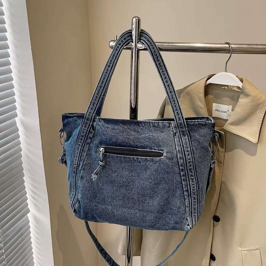 ✨ HM Denim Bag ✨

شنطة جينز بتصميم أنيق وعصري، تجمع بين العملية والستايل بكل تفاصيلها 💙
مناسبة للدوام، الجامعة، الطلعات والاستخدام اليومي، وتنسق بسهولة مع مختلف الإطلالات 🤍

💰 السعر: 16,000 د.ع
🚚 التوصيل إلى جميع محافظات العراق: 4,000 د.ع فقط
✅ ضمان فحص القطعة أمام المندوب قبل الاستلام

📩 للحجز والاستفسار مراسلتنا على الخاص.

#HM #Bag #DenimBag #IraqShopping 👜✨


**إذا كنت صاحب هذا الإعلان وتريد حذفه لأي سبب، رجاءا أرسل رسالة إلى الدعم الفني**