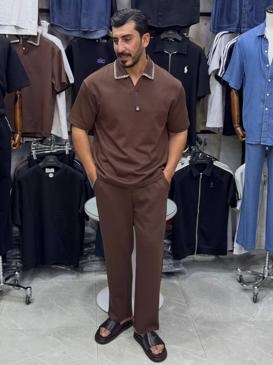 سوت 4 اللوان 
خامه قطن جوده عاليه 
M l xl xxl xxxl


**إذا كنت صاحب هذا الإعلان وتريد حذفه لأي سبب، رجاءا أرسل رسالة إلى الدعم الفني**