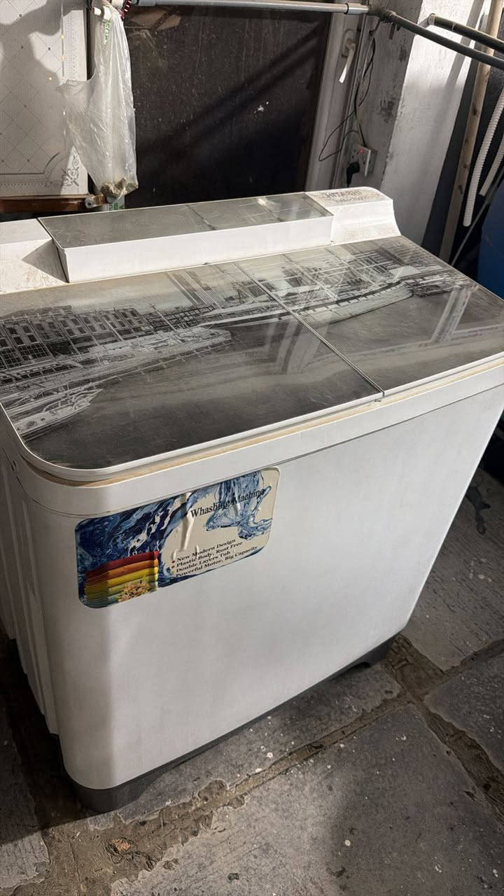 غساله هيتاشي مشترينه ٤٨٠ابيعه٢٠٠مامستخدم ٢٦ ك تغسل بطانيه مكانه الغزلليه اكو توصيل 
***********
