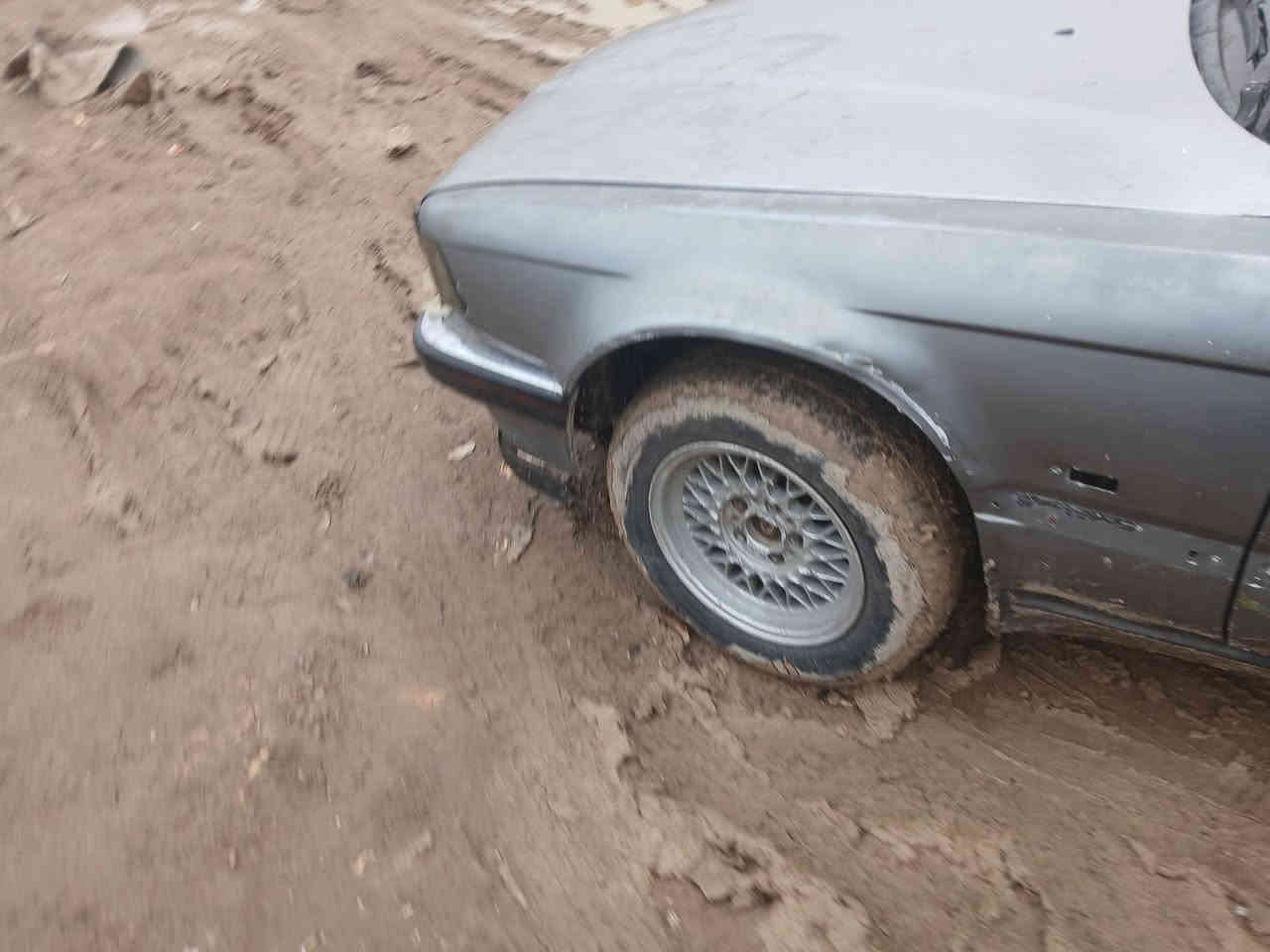 للبيع كير ومحرك مكفول شرط النعومه
بيه خربطه بالضفيره
بسمي السعر ٢٨ ورقه قفل لاتخابر جوه هذا السعر
مكانه بغداد ابي غريب 
*********** واتساب
