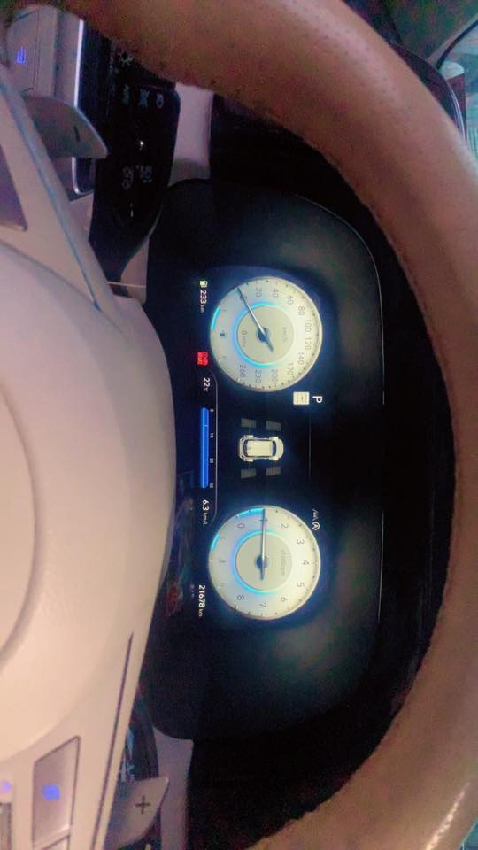 السلام عليكم البيع فول مومصفات حدث ربع بنيد فقط بدون ايرباك سياره جديده ماشيه 20 
مديل 23 لون ابيض داخل ابيض 
*********** مكاني بغداد
