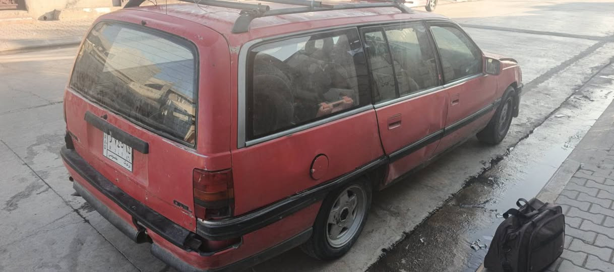 اوبل اوميكا ستيشن كير اوتماتيك محرك ٢٠ بيه بخار سقفيه بيه معجون رقم فحص كركوك سنويه خضره دفتر بانزين مابيه موديل ٩٣ سعر ١١ورقه بيها مجال مكان كركوك ***********/***********
