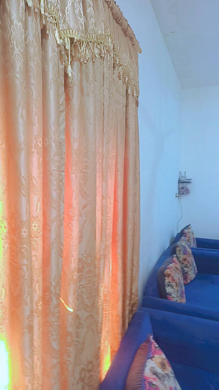 دار للبيع زراعي ابو صريفه قريب تبليط.شارع البيده مساحه 200 متر غرفتين مول مطبخ صحيات سعر 30 شراي يتصل ***********
