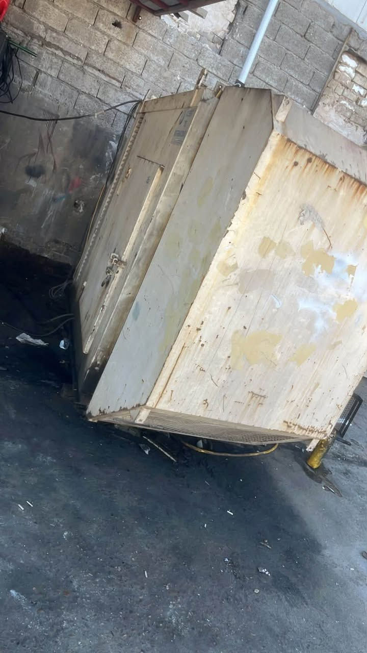 مولدة بيركنز 80 كيفي 105 اربعة سلندر جاهزة شغالة بدون نقص
***********
