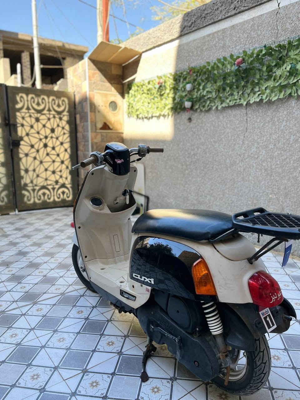 سلام عليكم ماكس بوليسي مفتوحه دراجه كامله اي نقص مابيها نظيفة شوفت عينك مكينتها حلوه وناعمه ب600 بيها مجال مكاني حله بكرلي 
***********
