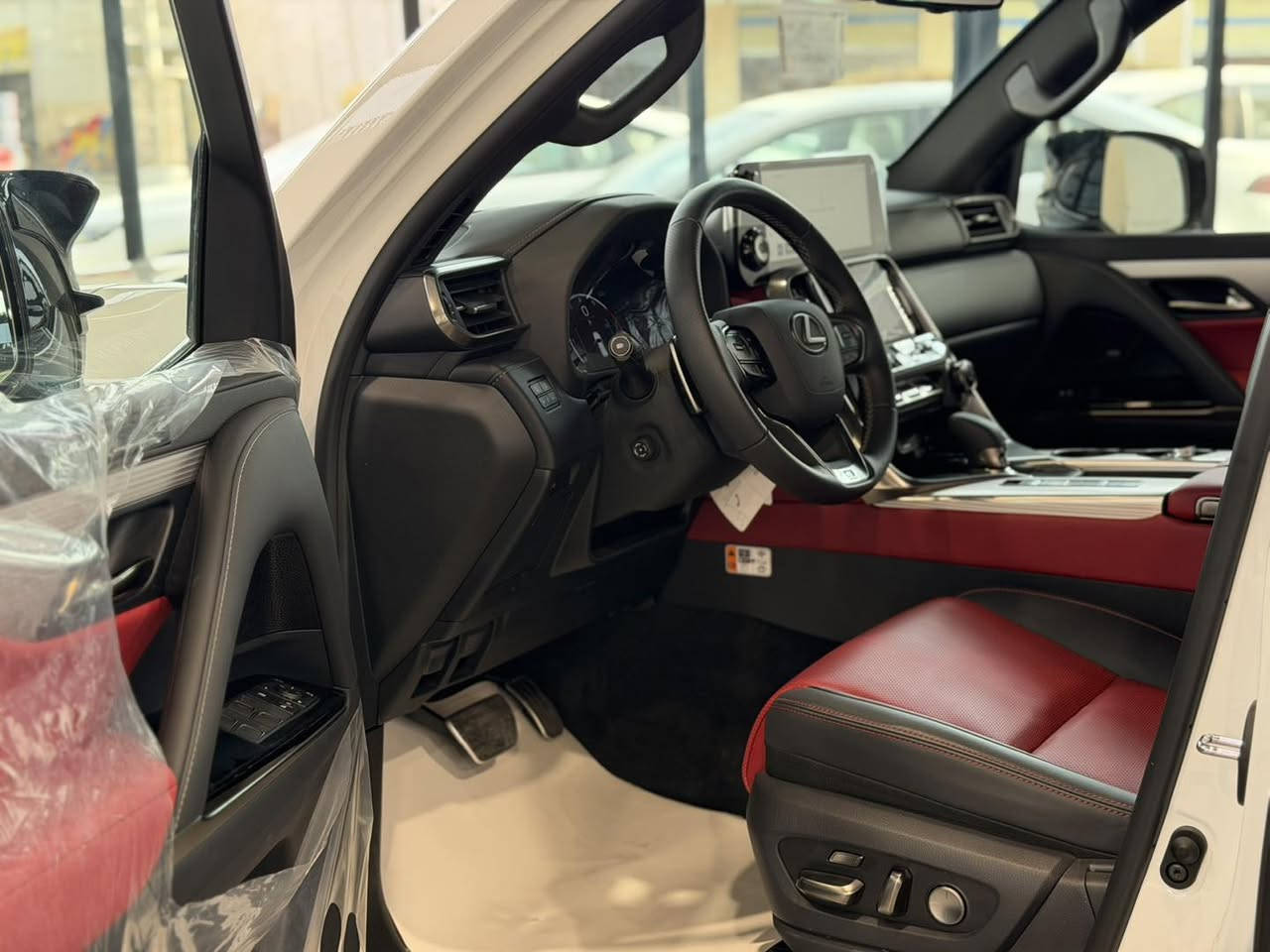 ⸻

🚘 Lexus LX 700h – F SPORT | موديل 2025 | وكالة SAS
✨ فخامة هجومية بتوقيع لكزس – زيرو / وكالة
🔸 فئة F SPORT – إصدار F1 الرياضي
🔴 داخلية جلد أحمر فاخر
🧠 أنظمة قيادة ذكية + شاشة ضخمة
🔊 نظام صوتي فاخر بـ 25 سماعة
🚪 أبواب شفط كهربائية
⚡ محرك هجين (Hybrid) – أداء عالي واقتصاد ذكي

📍 متوفرة الآن لدى شركة علي الشيباني لتجارة السيارات
📞 *********** -***********
📍 بغداد – الكاظمية – جكوك قرب مرور الكاظمية

🚨 أعلى فئات اللكزس… جاهزة للتميز!
