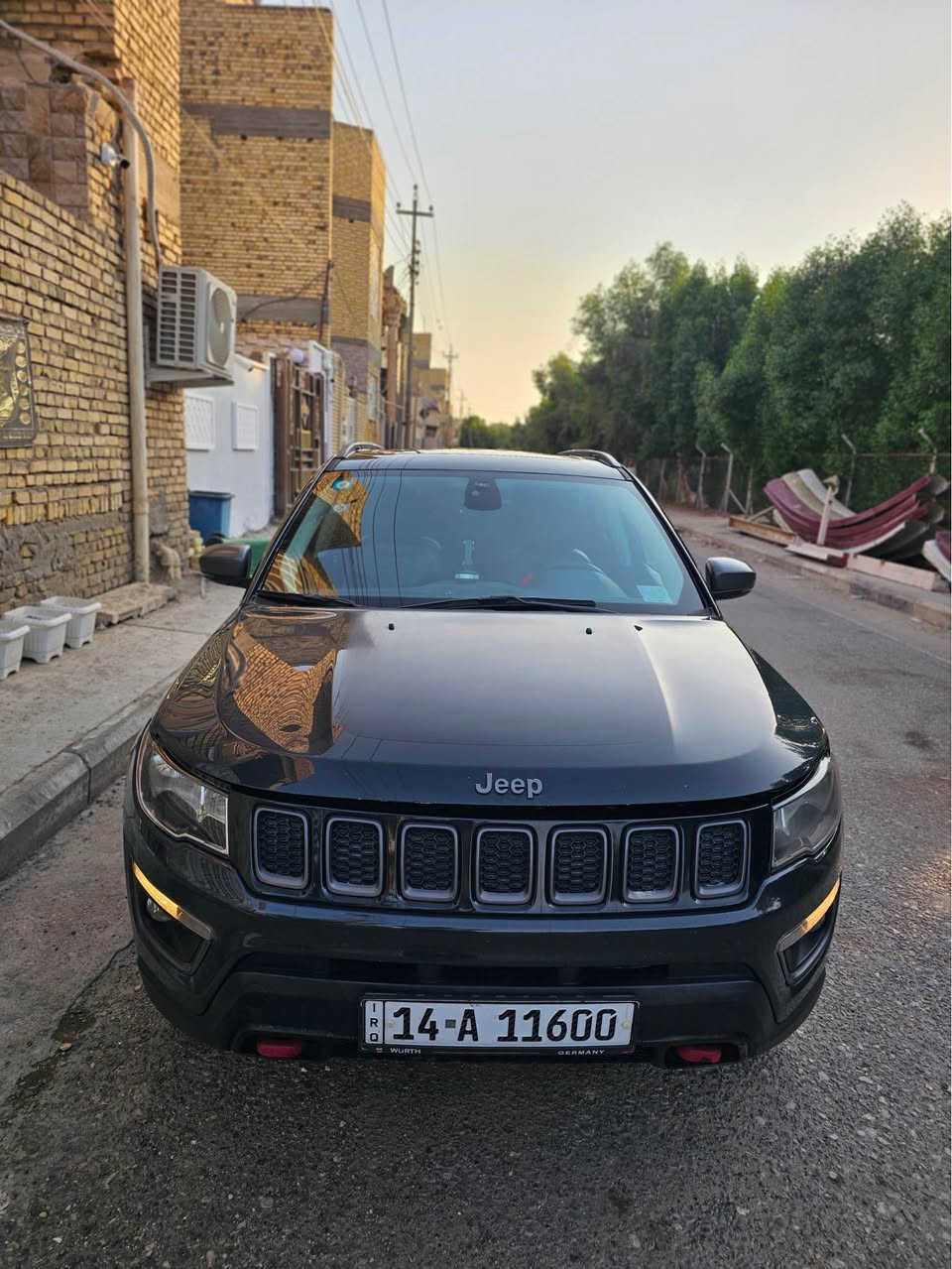 جيب كومباس ٢٠١٨ تريل هوك فور ويل بانوراما كامله
 ب اسمي 
 رقم بصره ١١٦٠٠
حادث خلفي  
السعر ١١٥ وبيها مجال
*********** ناصرية, ذي قار
