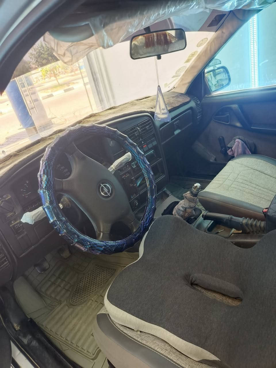 اوبل91بلاديه بدون صبغ محرك لا تنقيص ولا تبخير ب٤٠وبيه مجال
***********
