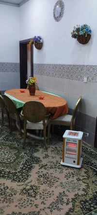 ميز ثقيل • مزارع حي صدام • ٥كراسي