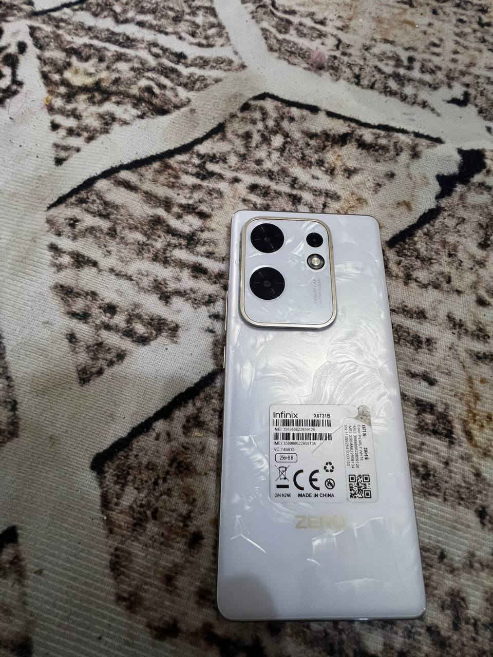 السلام عليكم
للبيع
انفكس هوت 30 ذاكره 256 جهاز نضيف ويا  كارتونه فقط 
بي ضربه بسيطه بالشاشة ممبينه اصلا
سعره 200 وبي 
مكاني كوت شراي اتصل ***********
