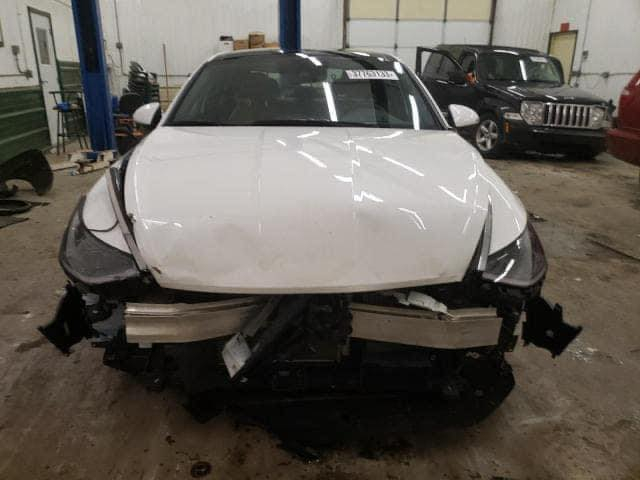 السلام عليكم
للبيع هيونداي سوناتا 
موديل : 2021
الفئه : Limited 
اللوحه: بغداد خصوصي 
المواصفات
1- الكاميره الخلفيه + الاماميه 
2-سقف بانورامي
3-كاميرات360 
4-تبريد وتدفئه مقاعد
5-مراقبه النقط العمياء
6-نظام فرمله الطوارئ
7-رادار امامي + خلفي
8-عرض معلومات على الزجاج الامامي
9-تدفئه مقود قياده
10-التشغيل عن بعد 
11-ابل كاربلاي
12-تقديم وترجيع السياره باليرمونت 
13-لون الداخل جكليتي المرغوب 
14-كامرات في الشاشه الاماميه يمين ويسار 
للاستفسار على الرقم ***********
السعر 180 هواي موصفات بيه حادث بنيد فقط مرجعه بلادي هو دعاميه ايرباك دركه رجع بلادي تفصيخ شرط سياره جديده
صور الحادث مرفقه بالمنشور 
غير متواجد ع فيس
السعر 180
صور الحادث مرفقه بالمنشور 
غير متواجد ع فيس
