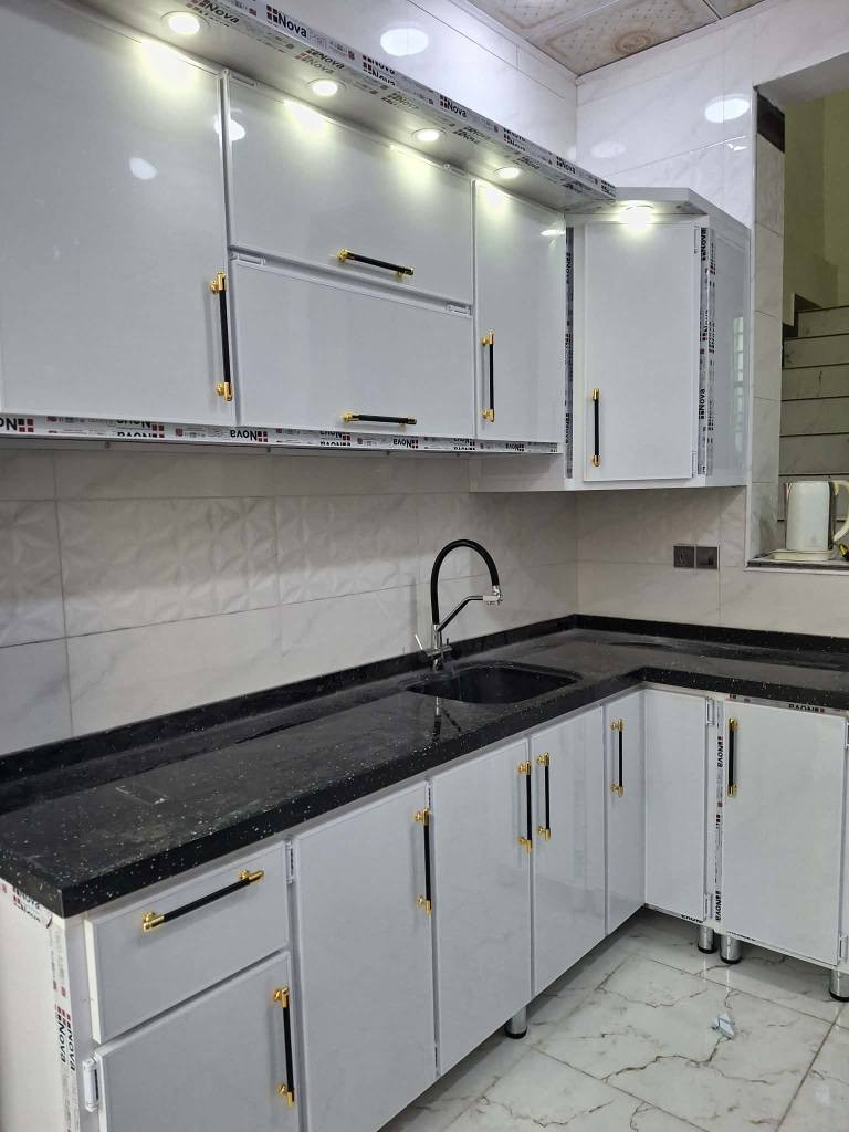 معمل سلطان للامنيوم /***********/
تبديل القديم بجديد مع فرق 
عمل تسكام مبطن درجه اولي 🔥
ضمان 5 سنوات 
جميع الالوان والديكورات 

العنوان /النجف الكوفه حي ميسان شارع جوهره العرب اول استداره مقابيل كوزمتك دنو النجف, العراق
