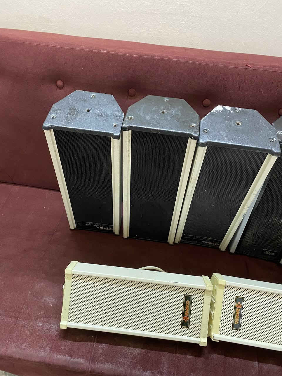 سلام عليكم
11 سماعه جامع 
كلهن 150 الف
توصيل موجود 
***********
