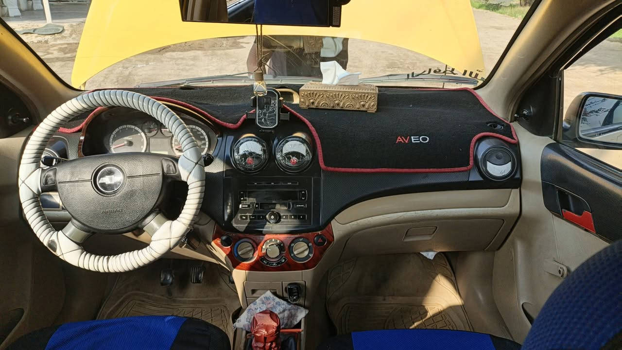 افيو موديل 2010 مكفوله من التبديل بيه صبغ شويه بالبنيد كير مكفول حداديه جديده تخم تاير جديد مكينه بيه بخار قليل السعر 50وبيه مجال النجف /عباسيه ***********
