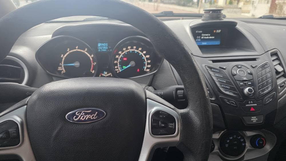 فۆرد فێستا مۆدێل ٢٠١٩
شاشە - کامێرا - کروس کۆنترۆڵ - گێڕ ئۆتۆماتیک 
بۆنیت و چەمەلەغی بۆیاخە
سەنەوی تا ٢٠٢٧ تازەیە
ژمارەی مۆبایل / *********** السليمانية, العراق
