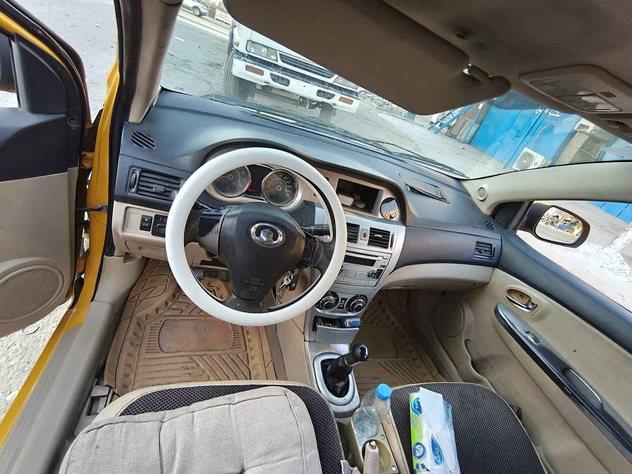 ياالله السلام عليكم للبيع سياره كريت وال فولكس مكينه كورلا 1600  حاويه صارله ٢٠ من بدلته السياره مرتبه عوزه ترتيب حداديه مال شغل سعره مناسب رايده ب 28 وبيه مجال قليل السياره مصفره ماعليه غرامات بسمي سنويه لغايه ٢٨ للبيع فقط مكان السيارة بابل الحلة ***********
