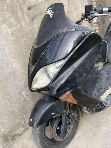 فورزه 0/8 بصمه دراجه متروكه بدلته فيت بم وشغلته شغاله نكره كهربائيات شغاله كله حماوه طبيبعي نقص بل كفرات بس صفاح بقيت الكفرات موجوده بك لايت لشاير كله موجوده فقط صفاح ماكو 
ابيع كوم حديل هل موجود سعر 350  مكاني بغداد شعب 
***********
