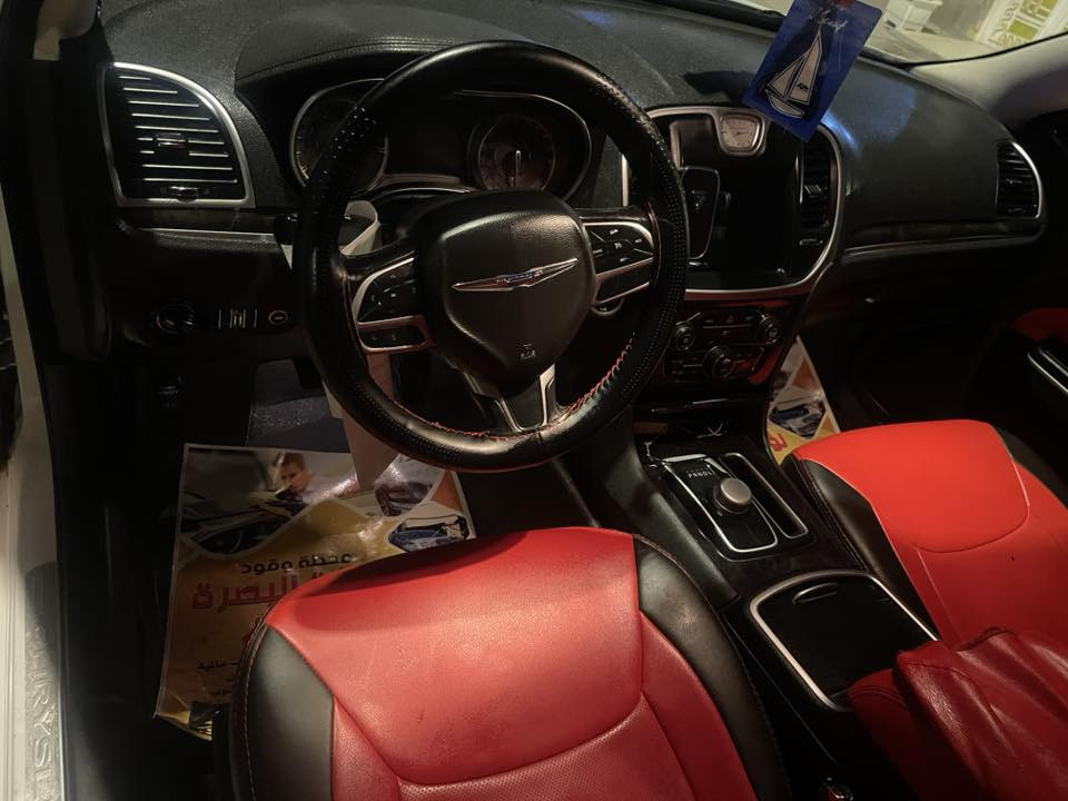 اوباما موديل ٢٠ رقم انكليزي بصرة بانوراما كشنات تبريد تدفئة  كهربائي وباقي المواصفات معروفه اطارات جدد شد قبل يوم سعر ٢٥٠ بيها رش جاملق وباب العبري وحادثها هم تصليح ربع الباب والجاملق وصورة الحادث مرفقه وياهم الاتصال 
***********
