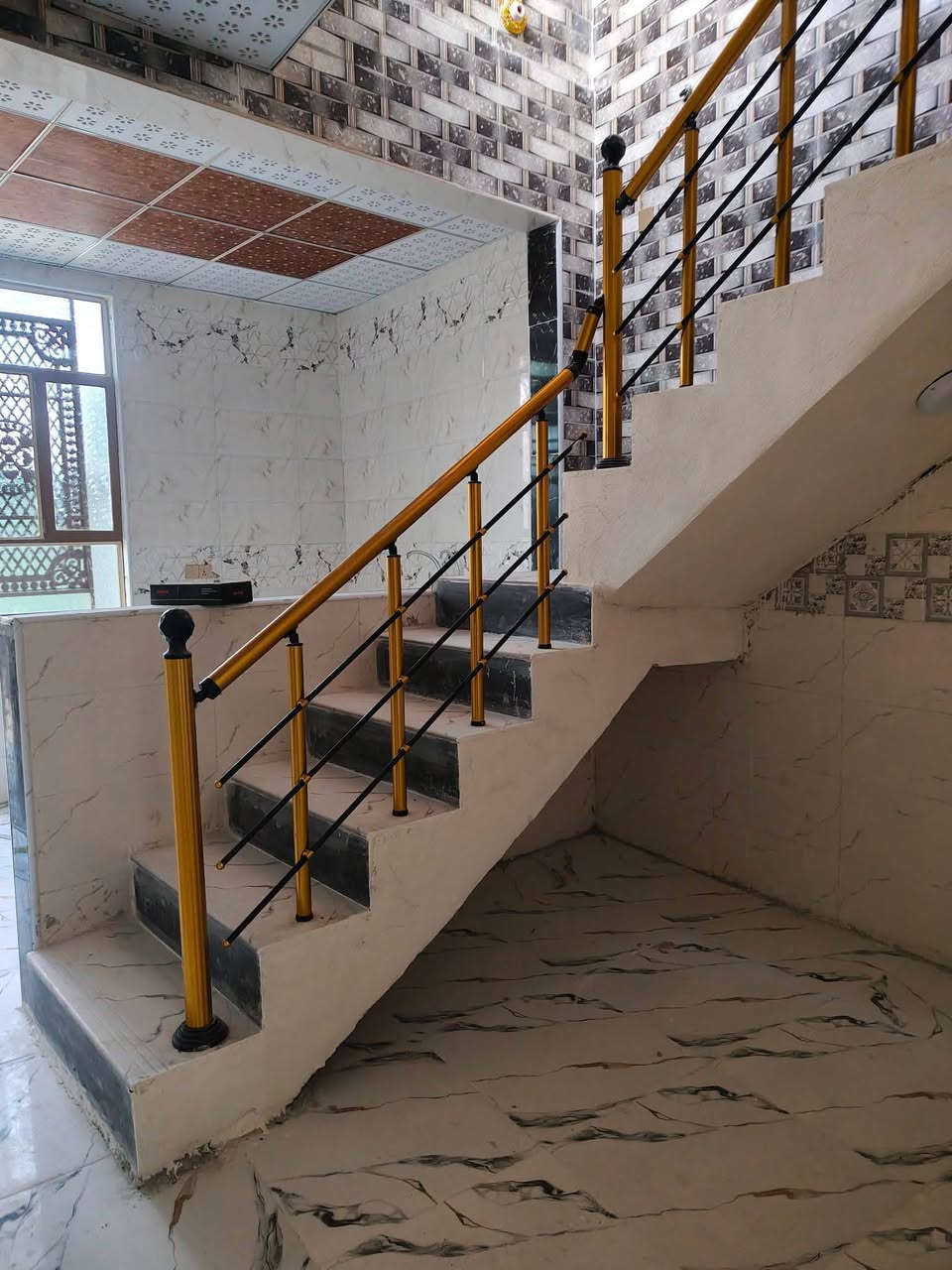 كربلاء المقدسة
بيت للبيع مساحه ٥٠ متر طابق واحد بناء حديث سند ٢٥قرار محكمة  مجاور مجمع سيد اسماعيل السكني يم عامود  ١٤٣ 
خدمات كامله 
 السعر ٣٠ مليون فقط
يحتوي على غرفه وصاله ومطبخ وصحيات وطارمة 
للحجز والاستفسار على الارقام التاليه 
 *********** واتساب 
***********  واتساب
يبعد عن لامام الحسين ١٠دقائق بلسيارة
