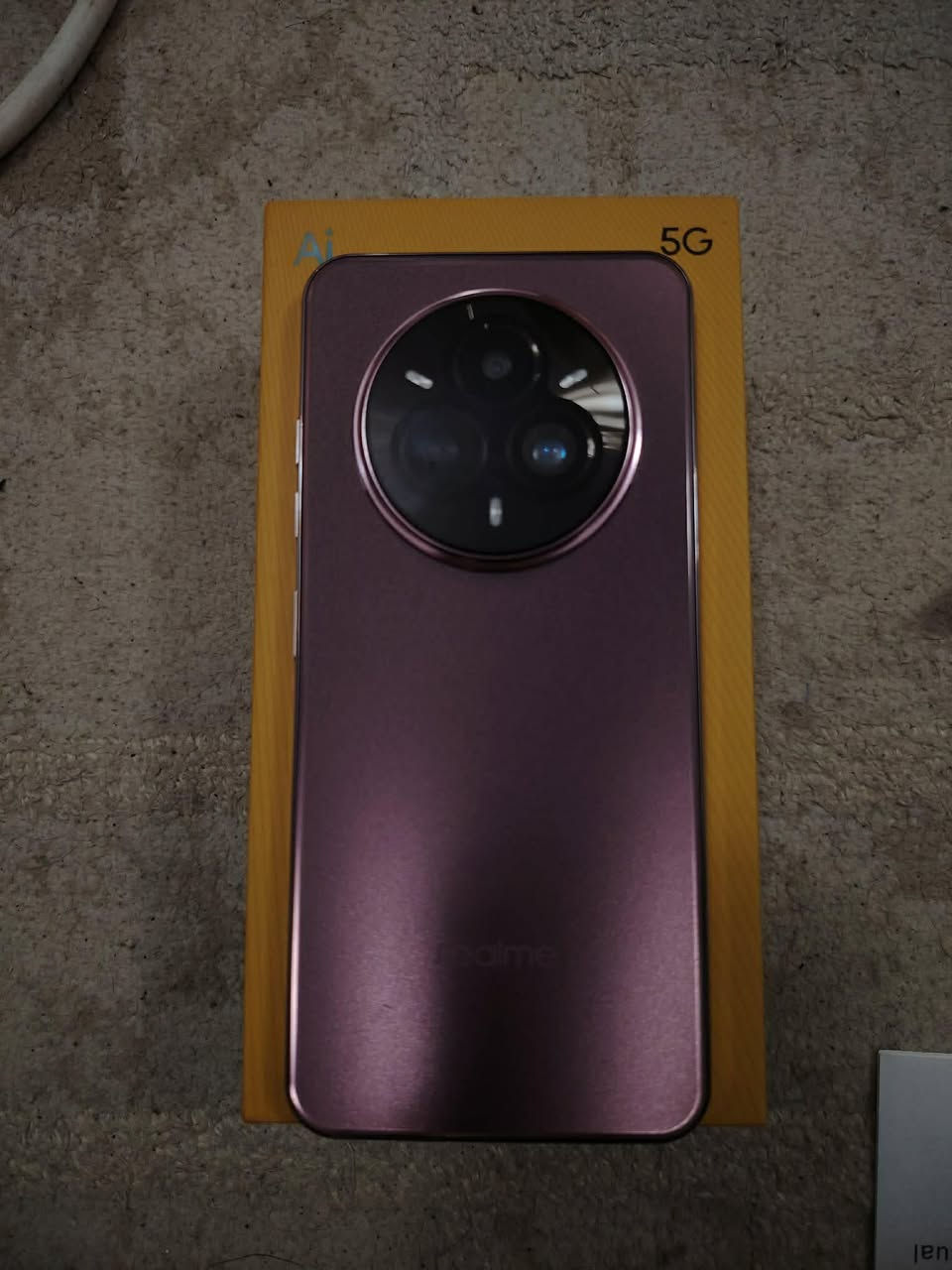 سلام عليكم اخوان متاح ريملي كوبي ملحقات كامل جهاز بل كارتون ما مستخدم ٨٠شراي تعال خاص او خابرني ***********
