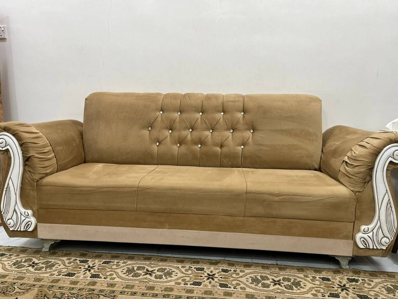 تخم للبيع بسعر ١٧٥ مابي ضرر في الحريهرقم ***********
