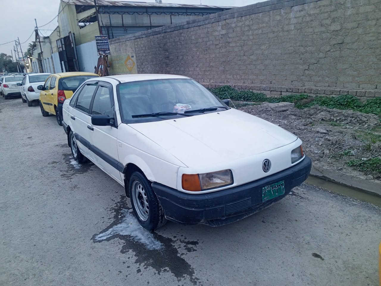 أعاد نشر بسبب الوعد الكذب     حياتي مو شراي لاتنطي كلام الناس                  السلام عليكم باسات موديل 89 سنويه خضرا رقم اخضر شرط تحويل كابون بانزين بيها مكينه شرط كير شرط كير اربعه نمر سياره جاهز مكان سياره موصل الأيمن سعره 26وبيها مجال قليل ***********
