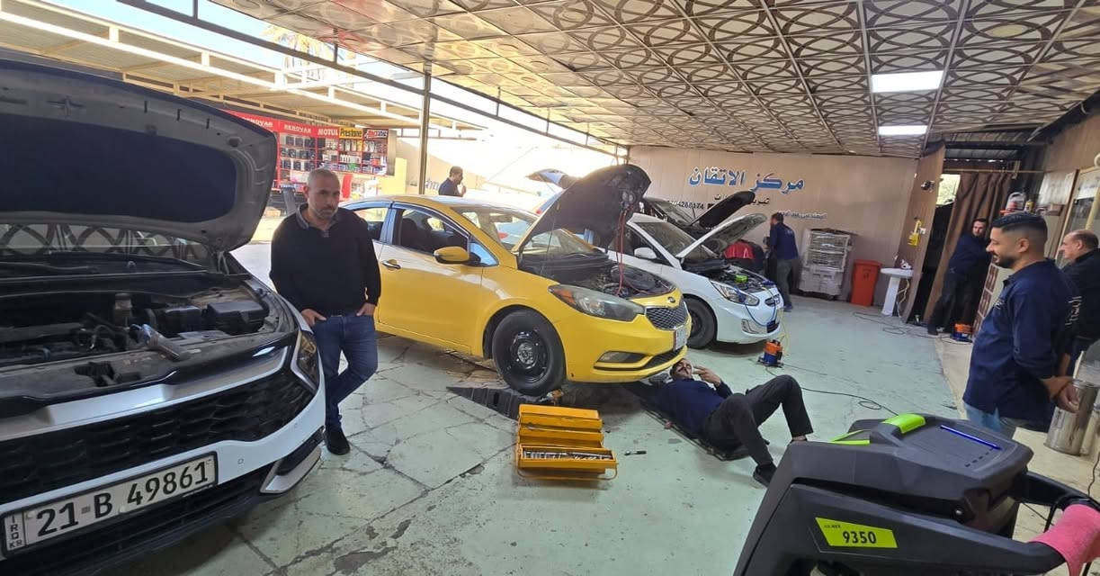 #جانب من اعمالنا المنجزة 
#مختصون بتكييف السيارات الكورية الحديثة 
#المهندس
م. *********** #الصليخ_شارع_المعارض_قرب_فلكة_مهدي_عماش
