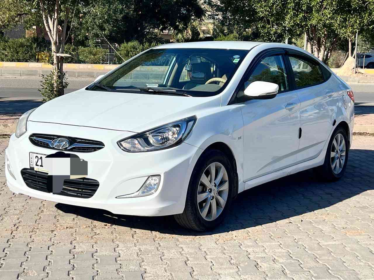 السلام عليكم حبايي

اكسنت 2013 خليجي

محرك 1600

ماشيه 90 الف km حقيقي

السعر 105 ورقه بيها مجال حك جية 

العنوان  (خانقين)

للاتصال (***********)
