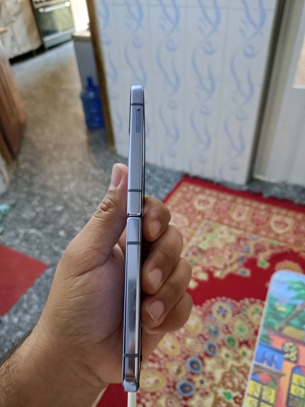 جهاز سامسونك Zفليب٤ ذاكرة ١٢٨ جهاز نظيف جدا وبحالة ممتازة 
مواصفات الجهاز معروفة ابحث وشوف بنفسك

الجهاز بشريحة فعلية وشريحة الكترونية
وبطارية الجهاز ٣٧٠٠ ملي امبير 

السعر ٣٢٥ الف وبي مجال للطيبين والشراية والمهتمين

الشراي يتفضل خاص او واتساب وبي مجال بسيط