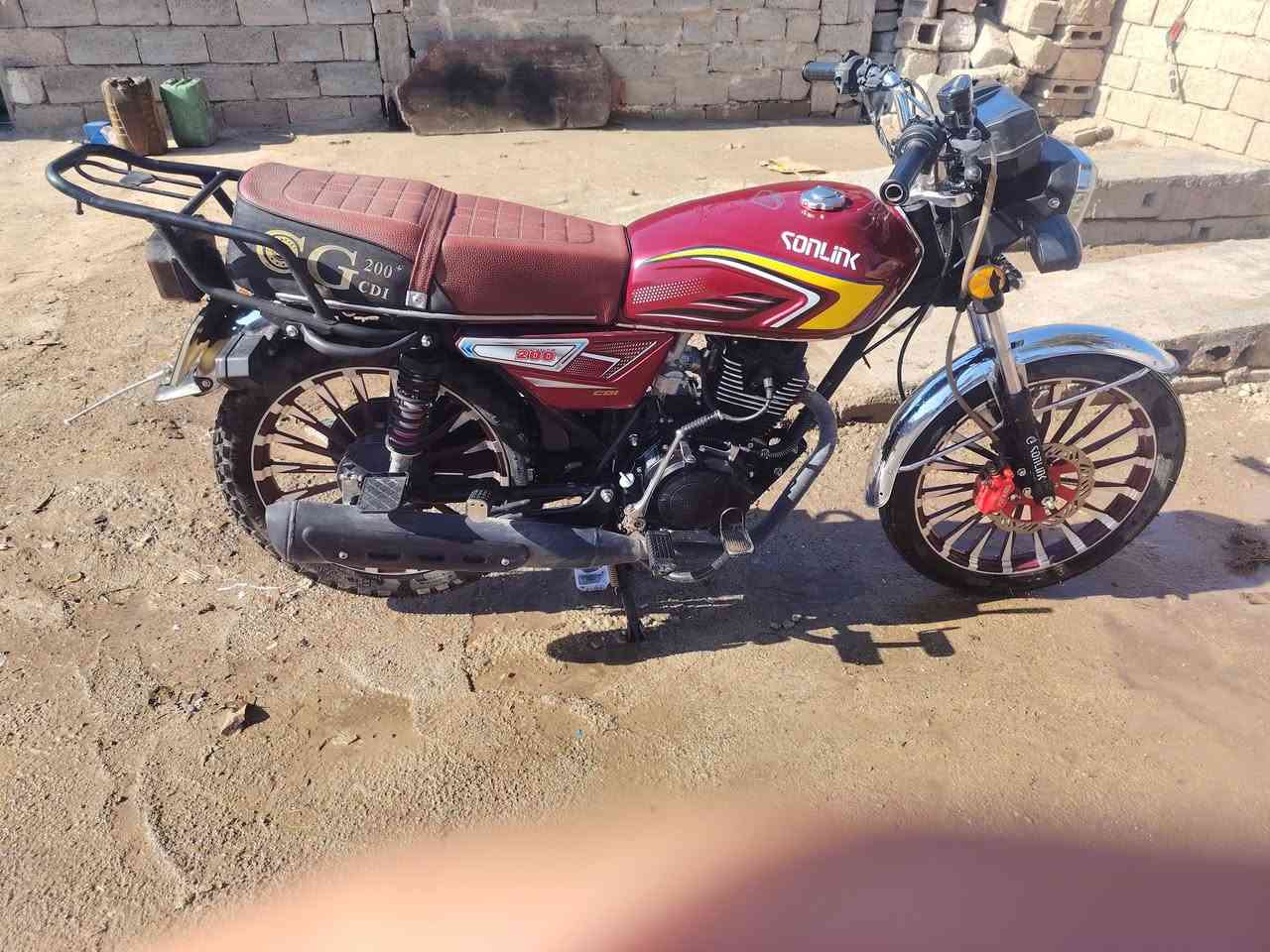 للبيع ماطور موديل جديد 24 سونك 725 بي مجال *********** مكاني الحويجه غريه ربزه منفيس موجود
