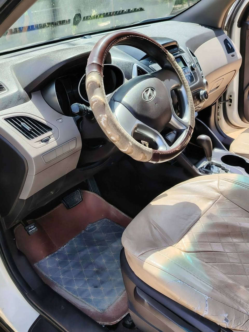 السلام عليكم توسان البيع موديل 2011 مكفوله مكينه الفين دوش حساسات واشاير بل مري السعر130 وبيهه مجال رقم نجف ومكانهه بل نجف الستفسارعلى ***********      ***********
